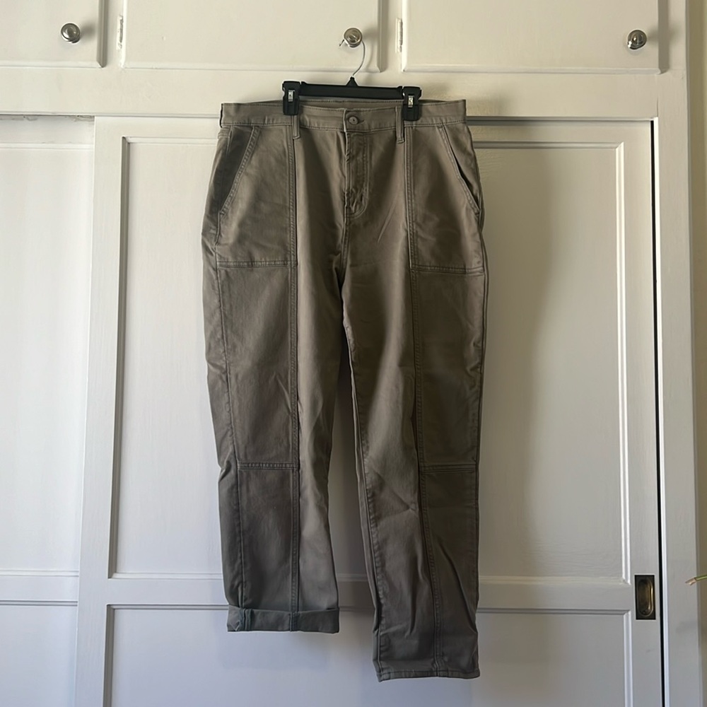 Old Navy Sky-High Straight Leg Pants, extra high-rise, size 14, utility green